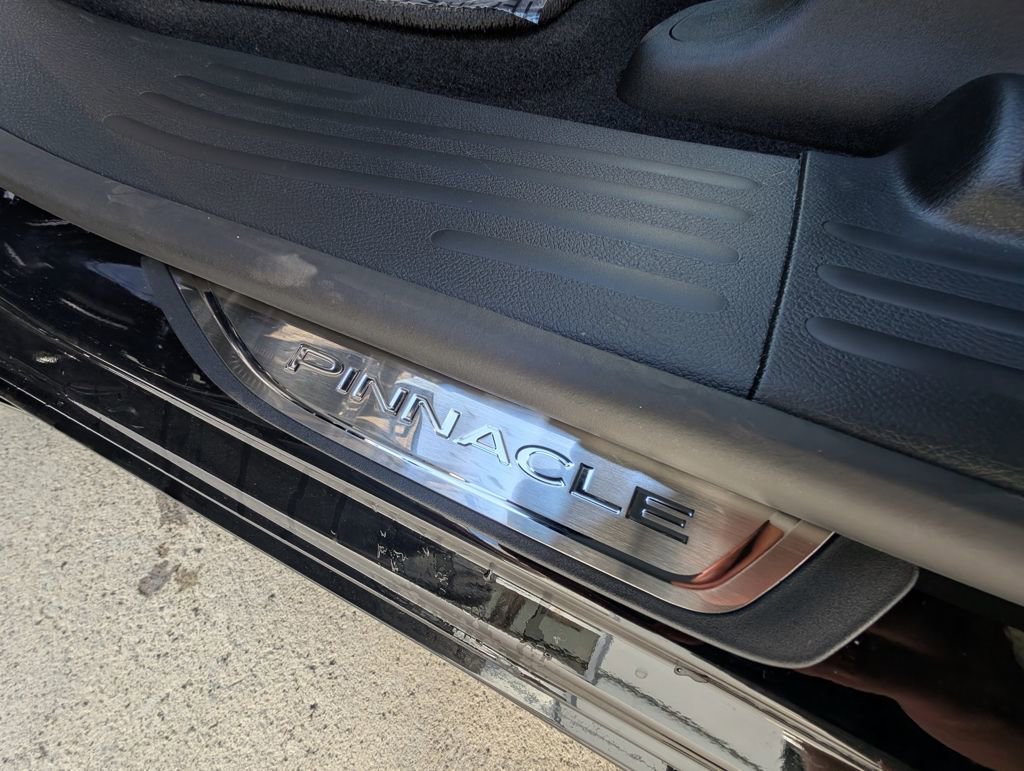 New 2026 Chrysler Pacifica Pinnacle w/ Trailer Tow Group FWD image 45
