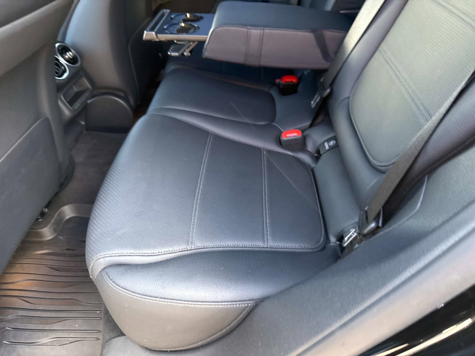 Certified 2025 Mercedes-Benz GLC 300 image 14