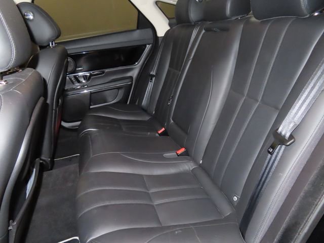 Used 2015 Jaguar XJ image 20