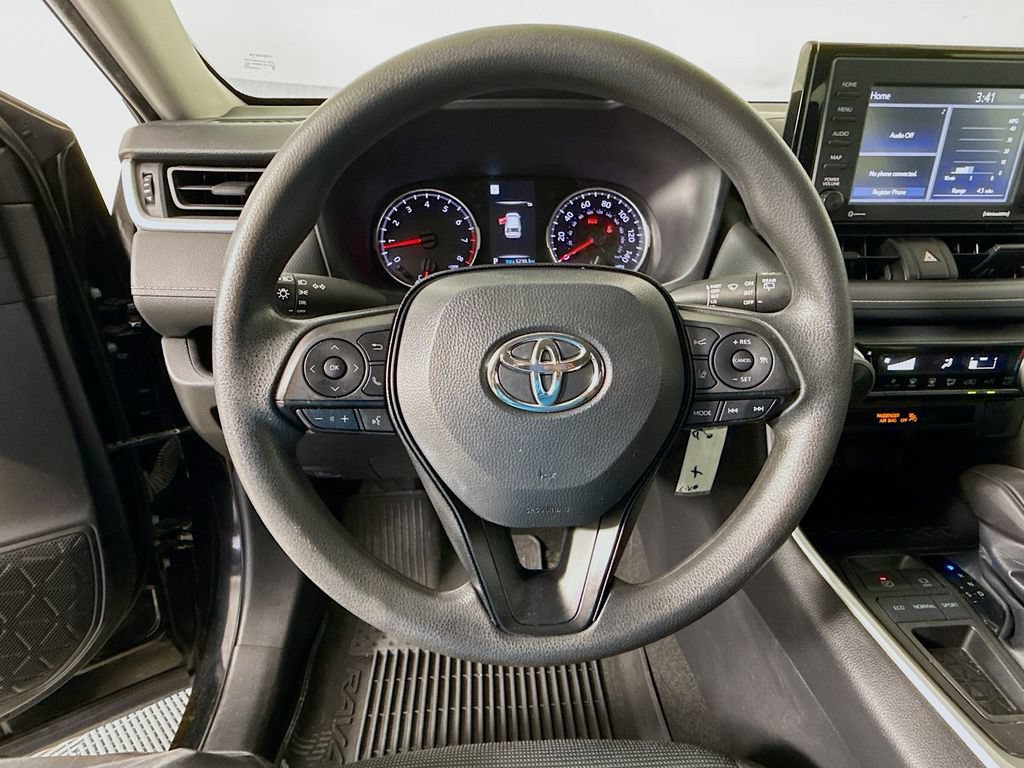 Used 2022 Toyota RAV4 LE FWD image 11
