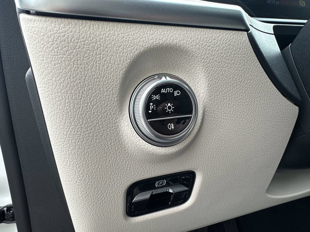 Certified 2023 Mercedes-Benz C 300 4MATIC Sedan image 36