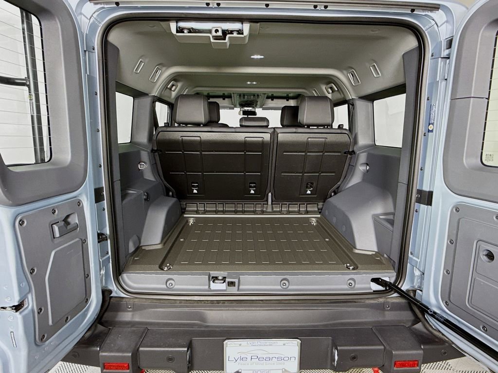 Used 2025 INEOS Grenadier Base image 24