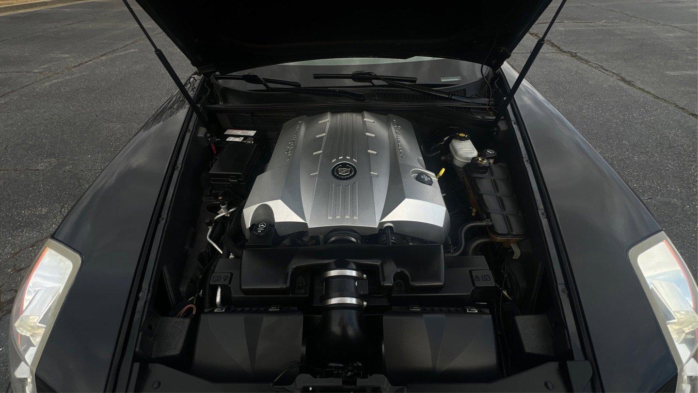Used 2005 Cadillac XLR RWD image 9