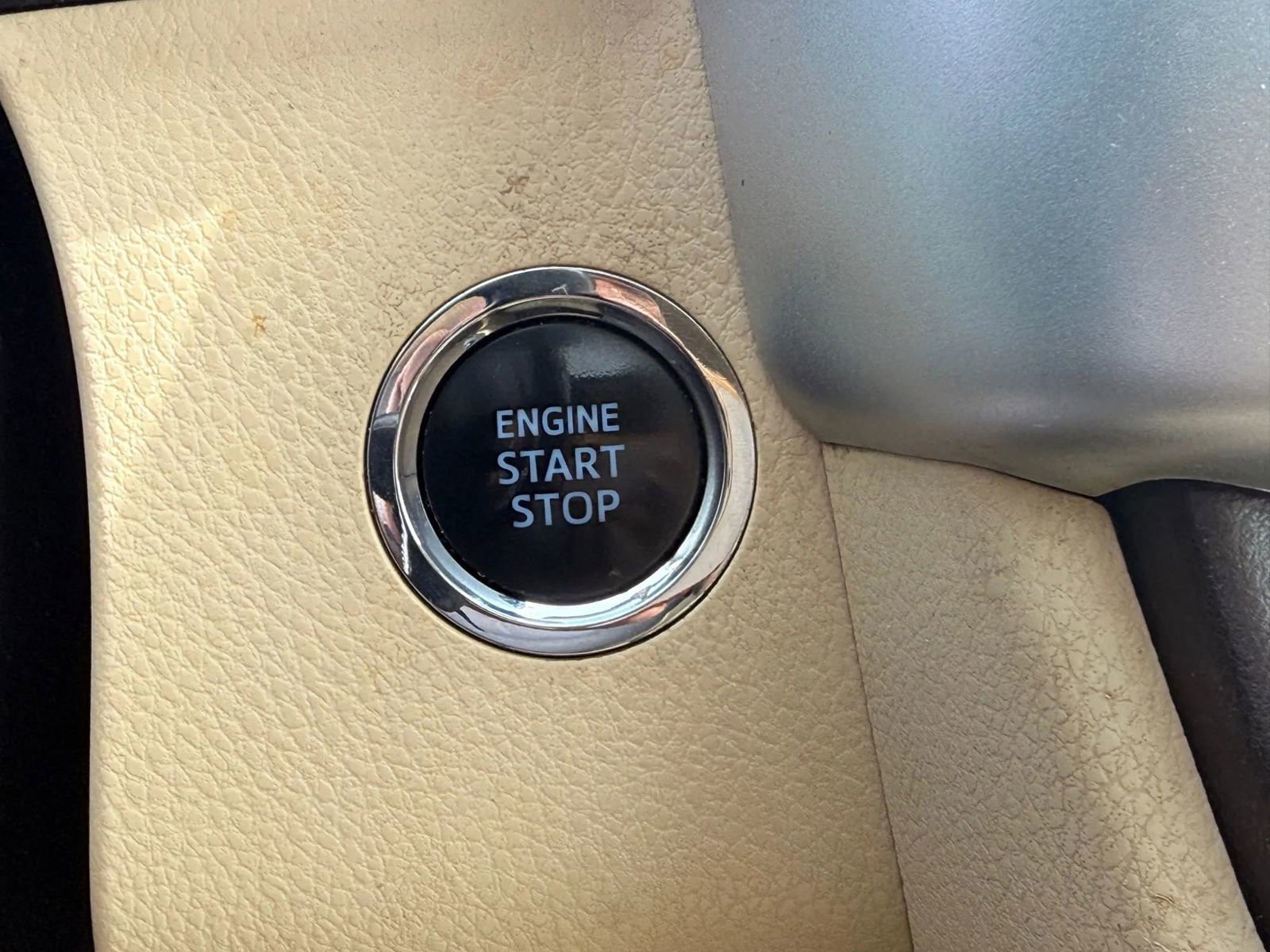 Used 2019 Toyota Highlander XLE image 18