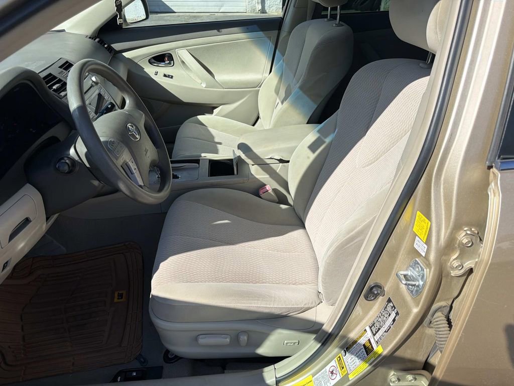 Used 2011 Toyota Camry LE w/ LE Extra-Value Pkg FWD image 20