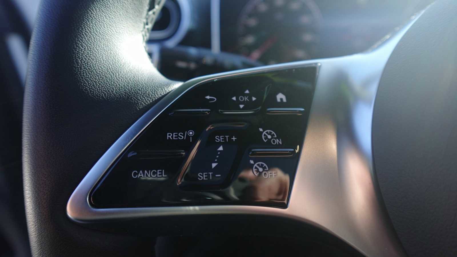 Used 2026 Mercedes-Benz GLC 300 4MATIC image 27