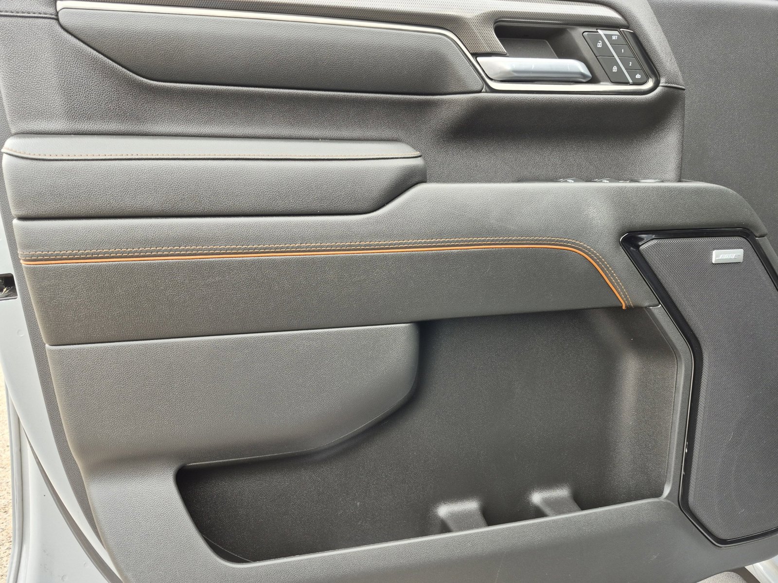 Used 2024 GMC Sierra 2500 AT4 w/ AT4 Premium Plus Package image 15