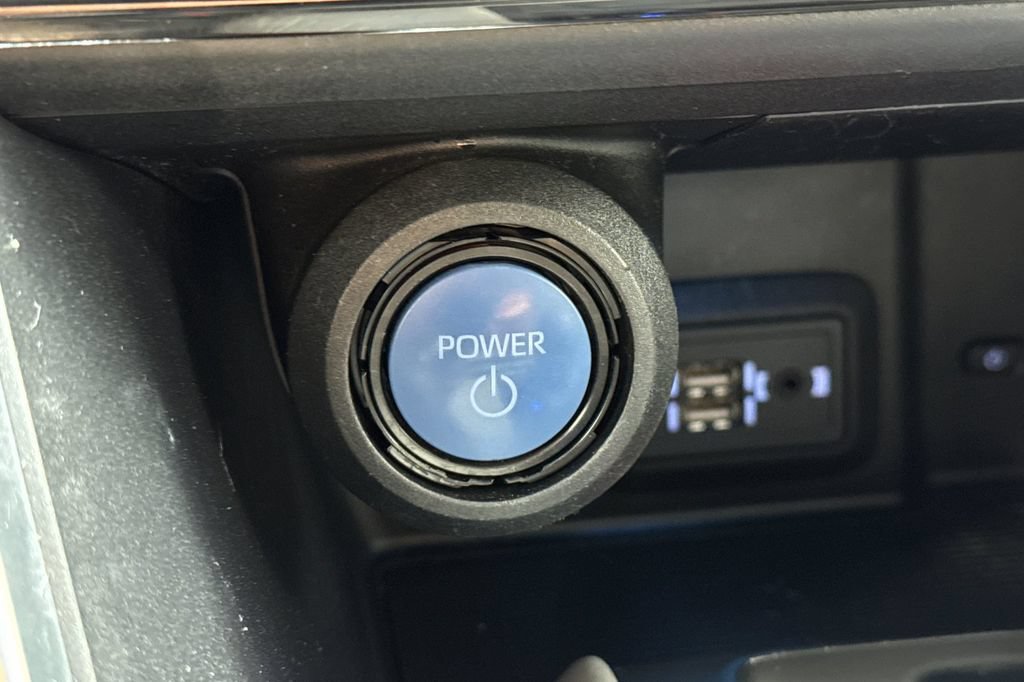 Certified 2021 Toyota Venza LE AWD/4WD image 21