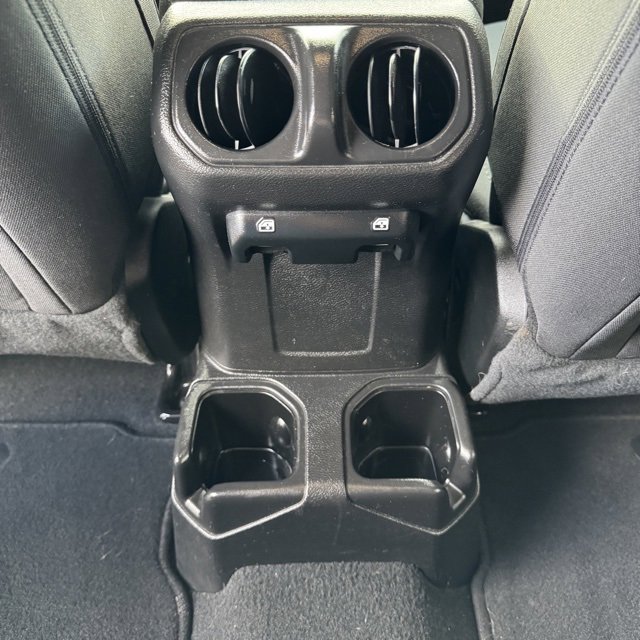 Used 2022 Jeep Wrangler Unlimited Sport image 14
