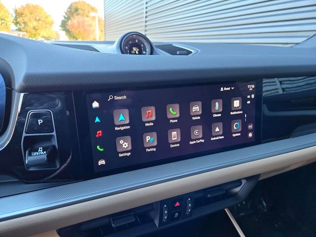 Used 2025 Porsche Cayenne image 22