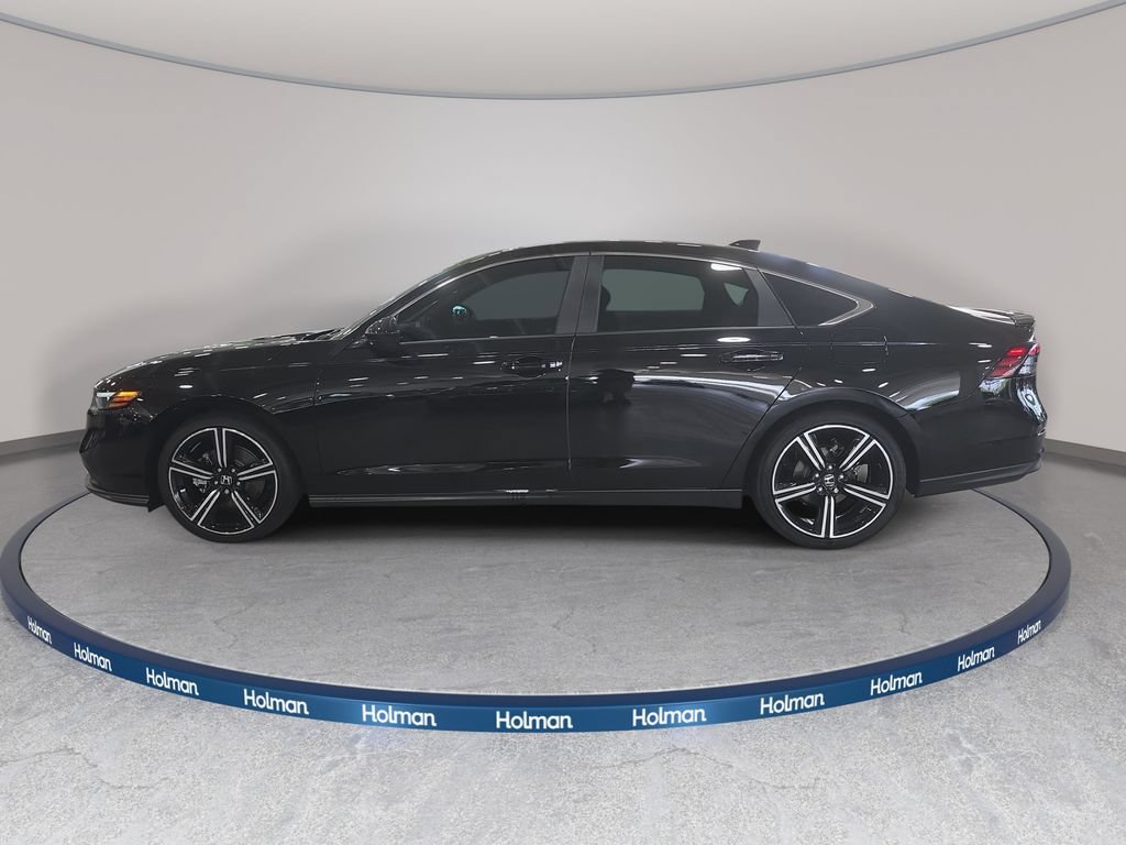 Used 2025 Honda Accord Sport image 9