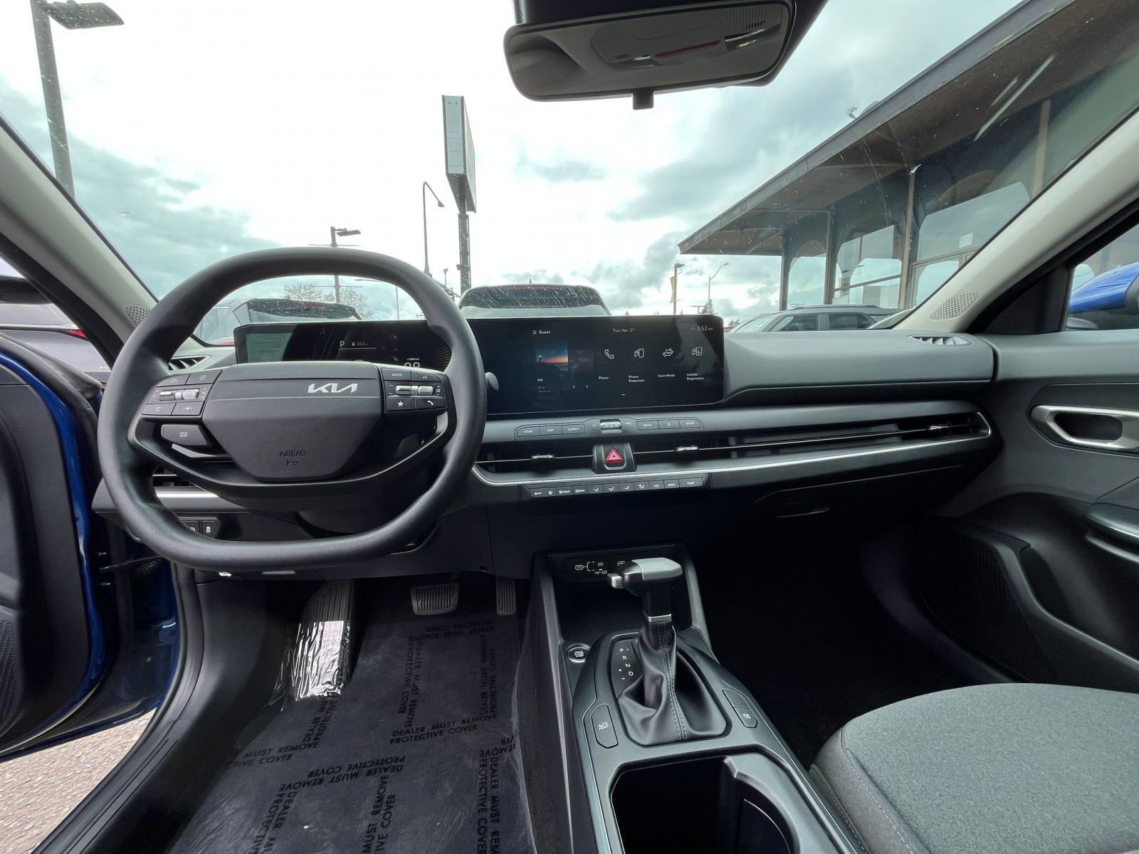 Used 2025 Kia K4 FWD image 34