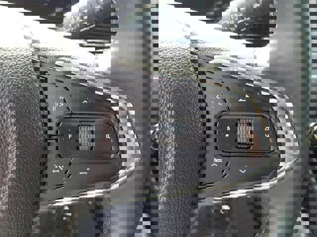 Used 2025 Chevrolet TrailBlazer LT w/ LT Cold Weather Package image 9