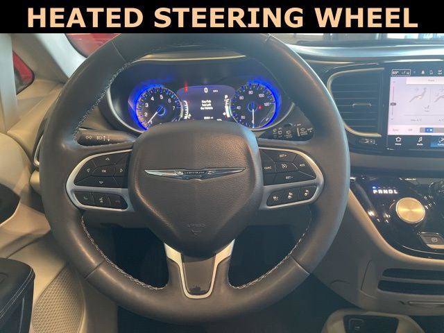 Certified 2024 Chrysler Pacifica Touring-L image 18