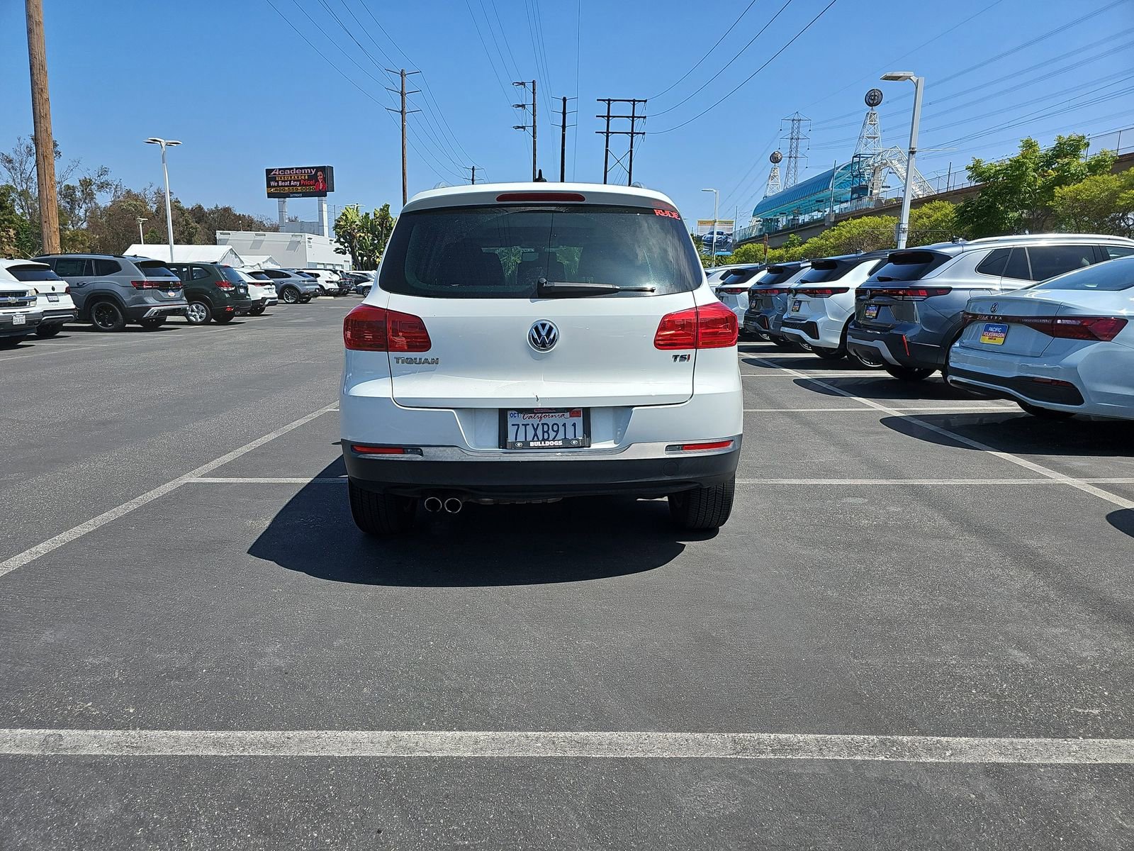 Used 2017 Volkswagen Tiguan Wolfsburg Edition FWD image 6