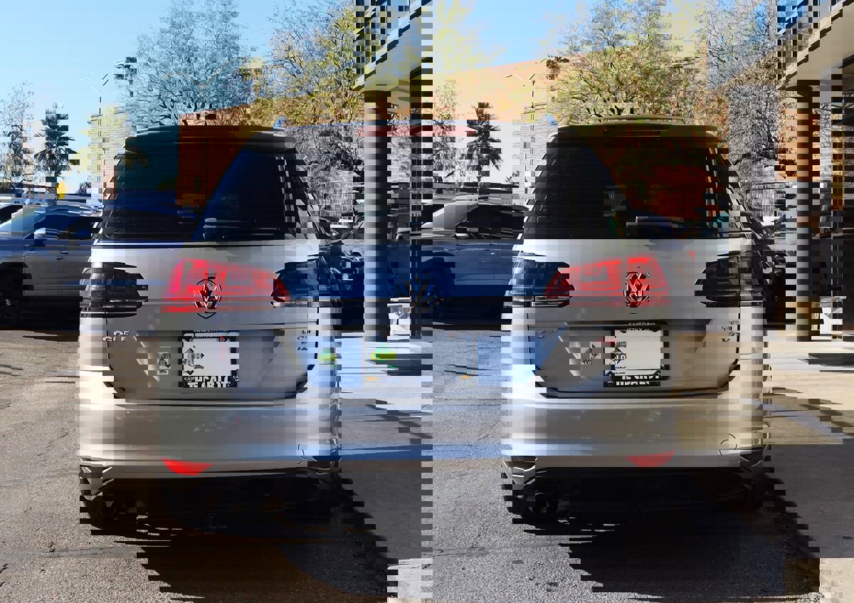 Used 2015 Volkswagen Golf SEL w/ Lighting Package (SEL) image 11