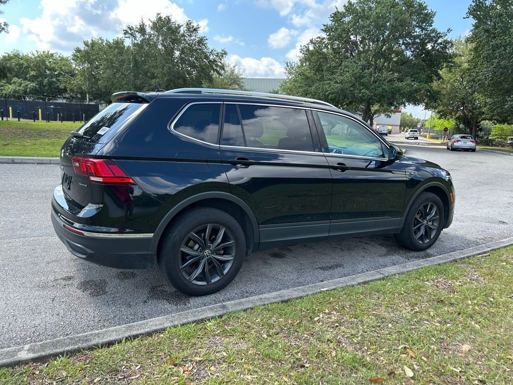 Used 2022 Volkswagen Tiguan SE w/ Panoramic Sunroof Package AWD/4WD image 7