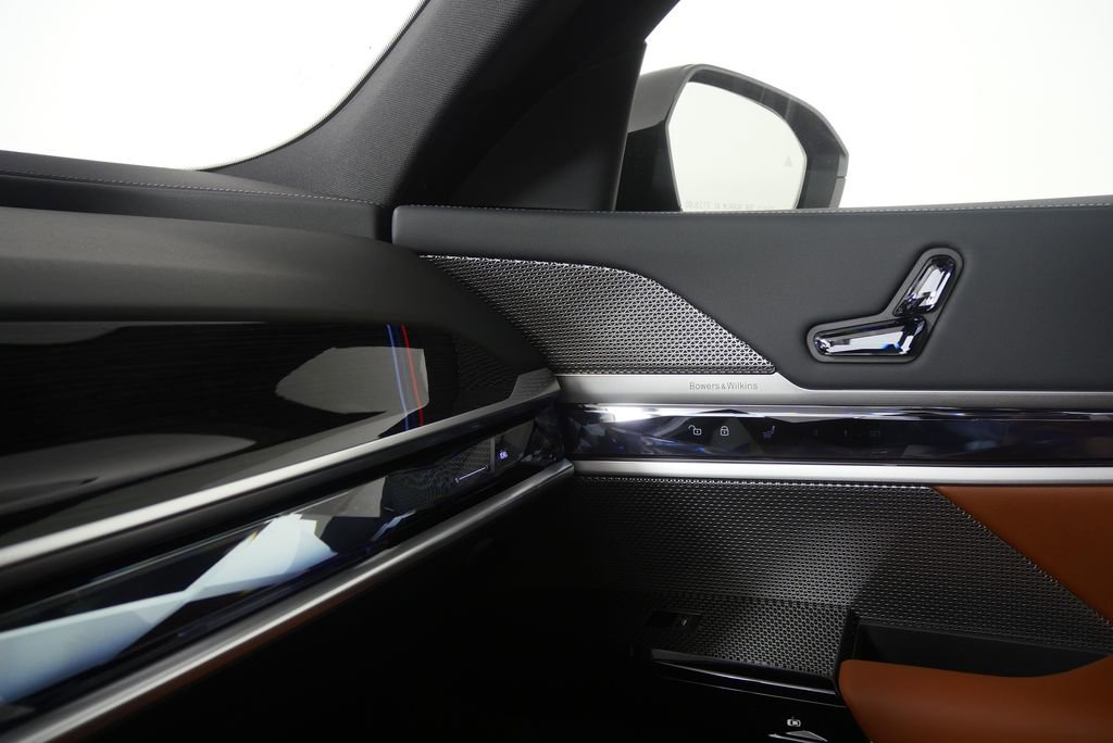 New 2026 BMW i7 xDrive60 w/ Executive Package AWD/4WD image 27