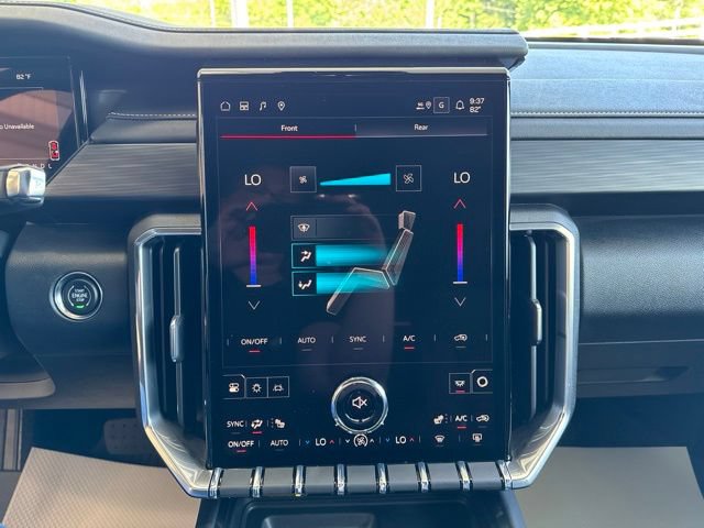 New 2026 GMC Acadia Elevation w/ Elevation Premium Package AWD/4WD image 20