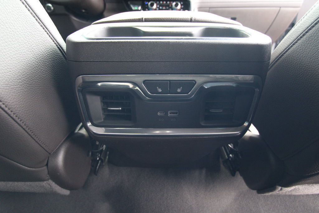 Used 2024 GMC Sierra 1500 Denali w/ Technology Package RWD image 34