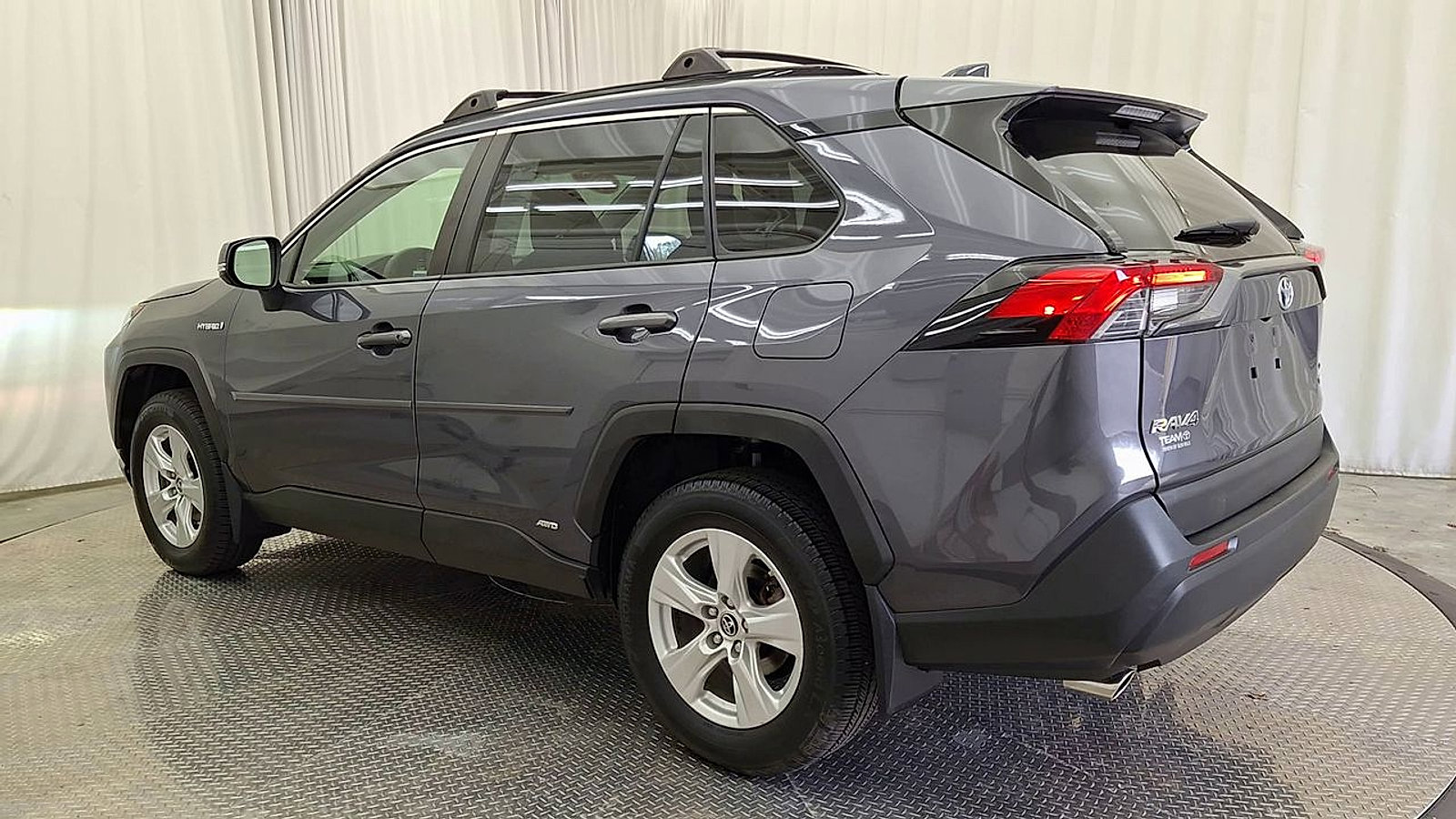 Certified 2019 Toyota RAV4 XLE w/ Convenience Package image 9