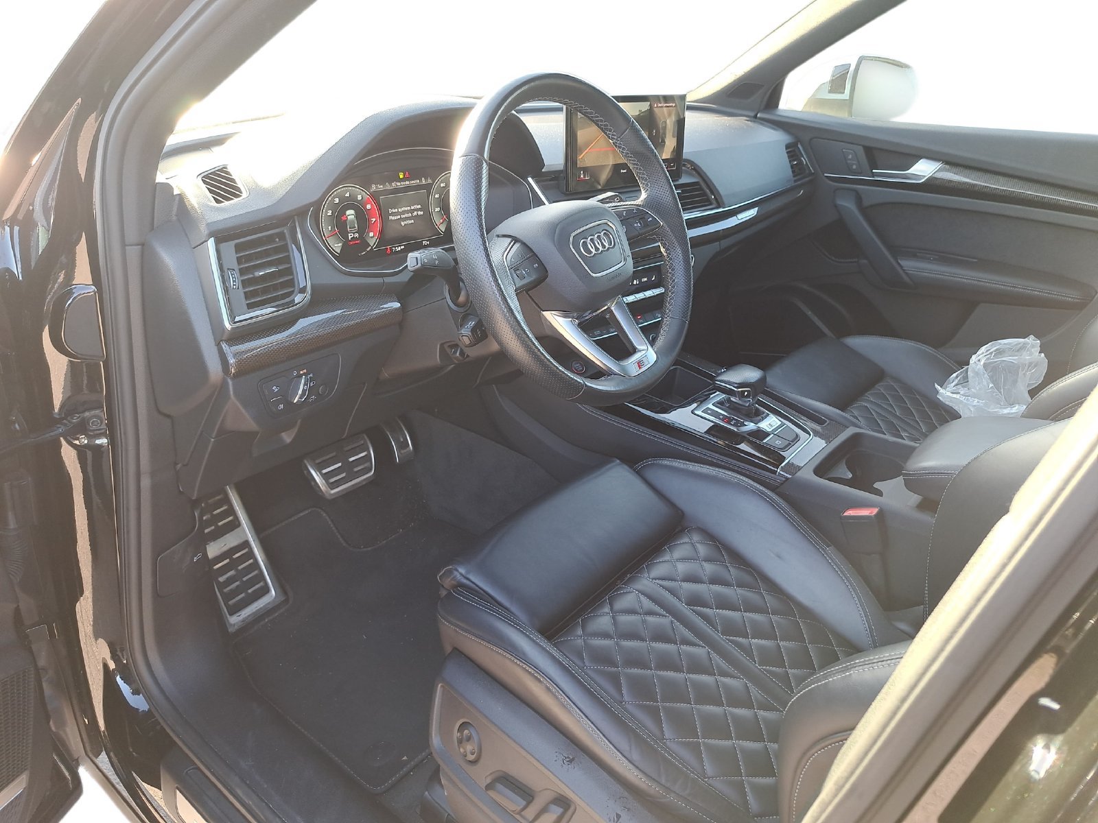 Used 2023 Audi SQ5 Premium Plus w/ Premium Plus Package AWD/4WD image 9