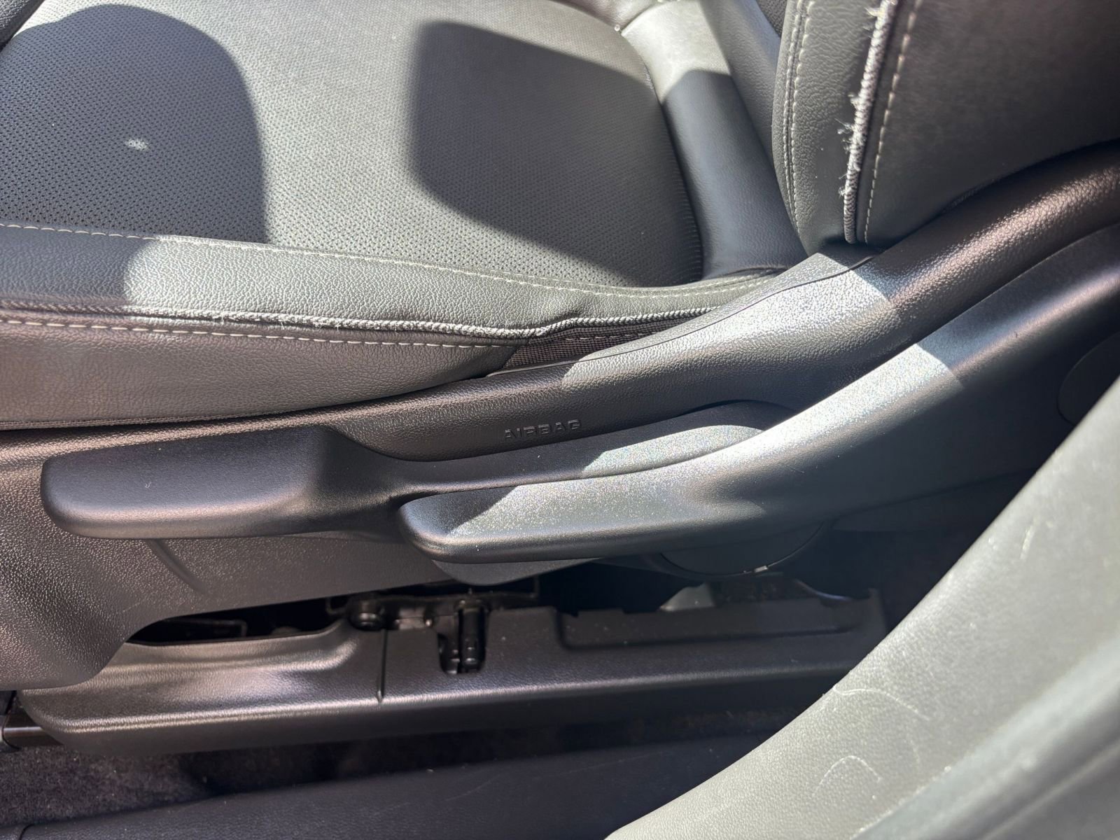 Used 2024 Buick Encore GX Sport Touring image 23