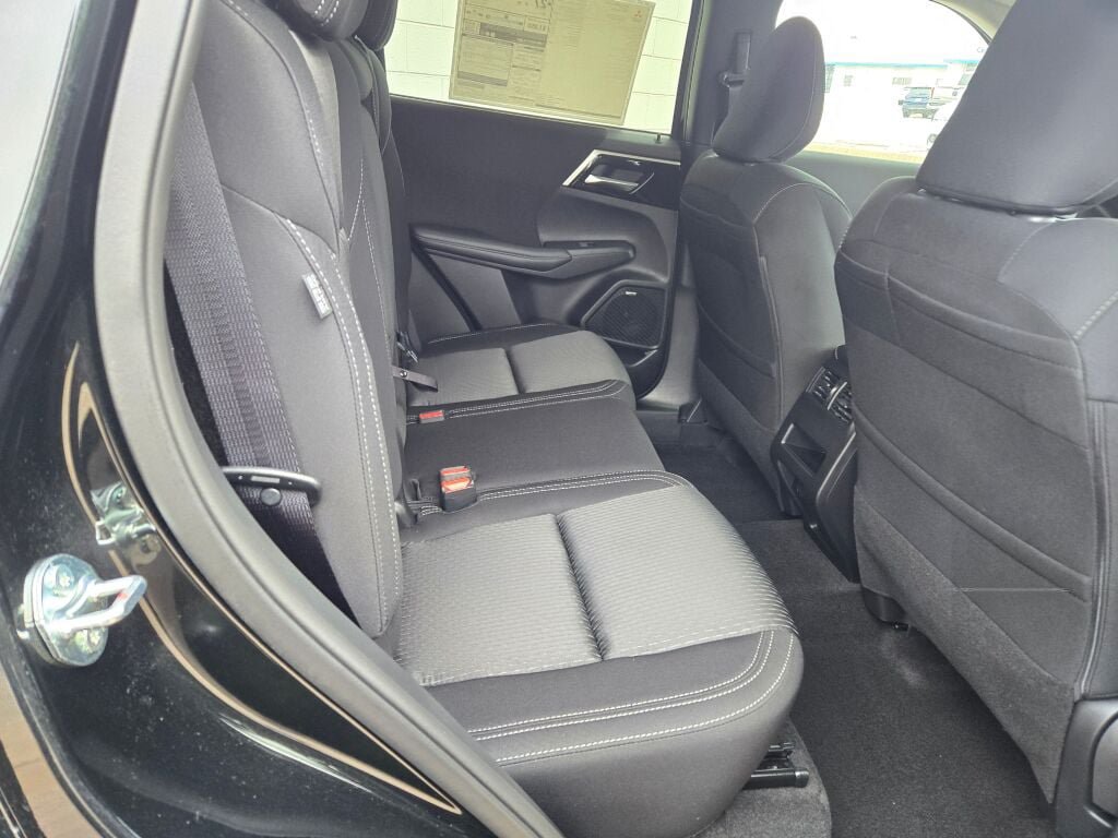New 2026 Mitsubishi Outlander ES AWD/4WD image 7