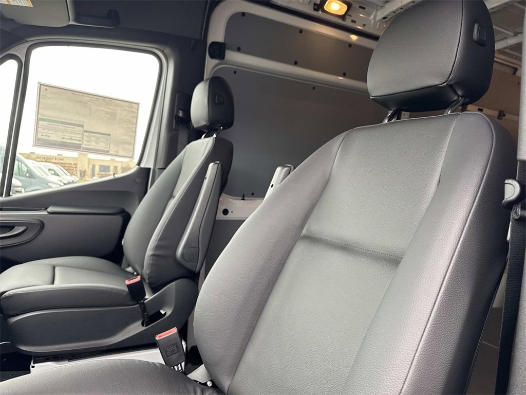 New 2026 Mercedes-Benz Sprinter 2500 image 17