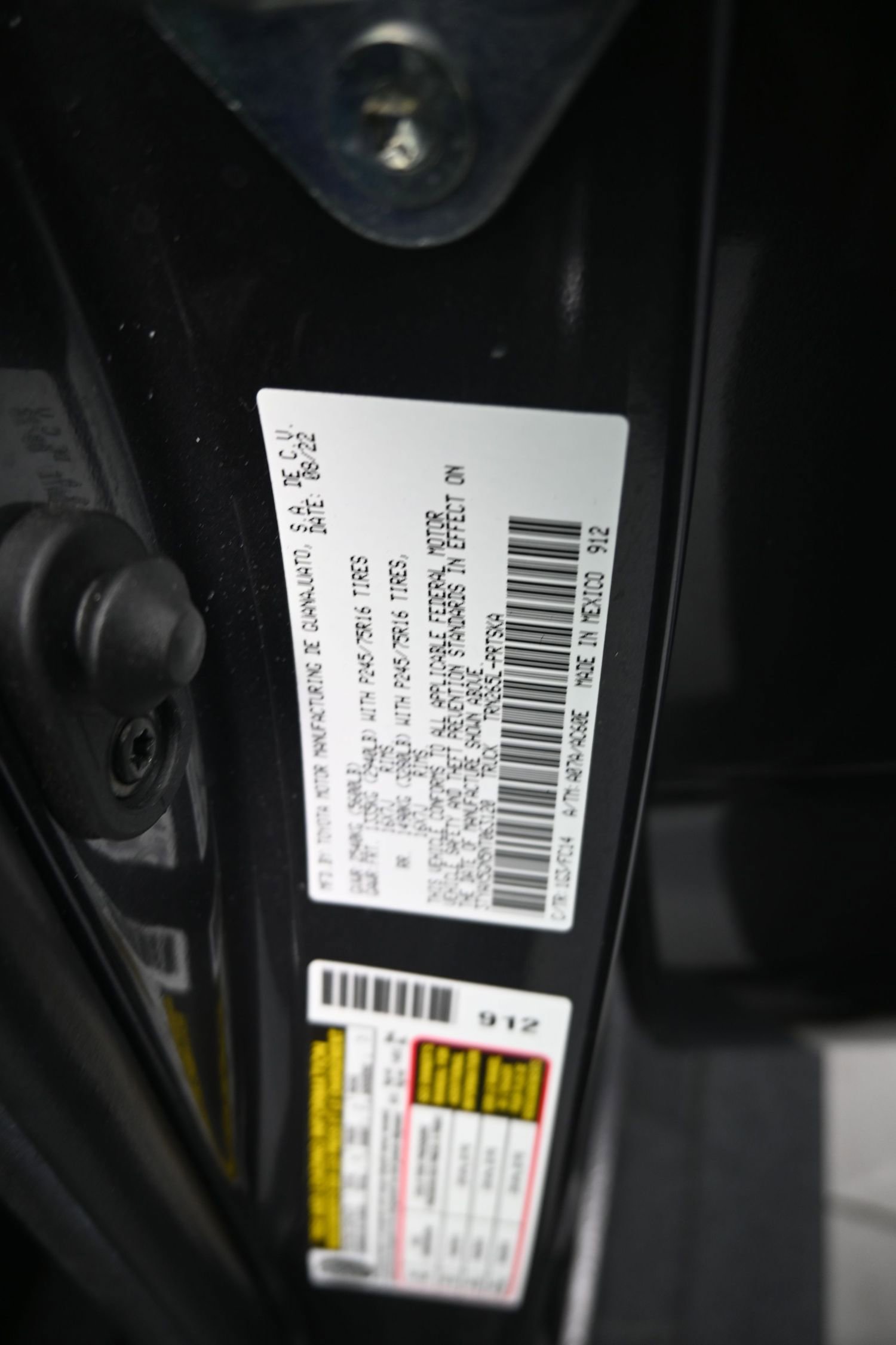 Used 2022 Toyota Tacoma SR5 w/ SR5 Appearance Package (SM) image 15