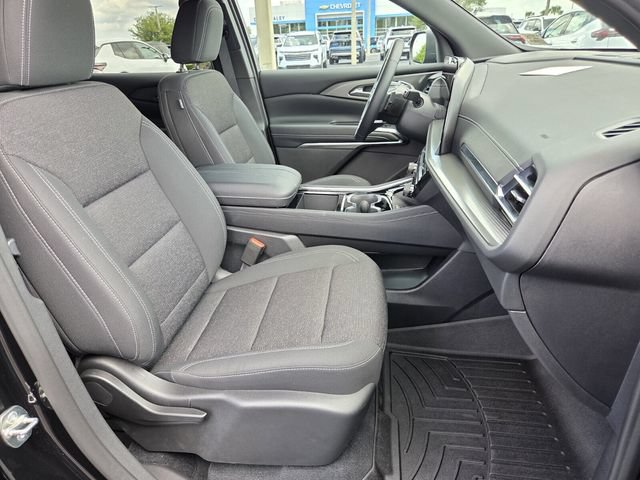 Certified 2026 Chevrolet Traverse LT w/ Driver Confidence Package FWD image 18