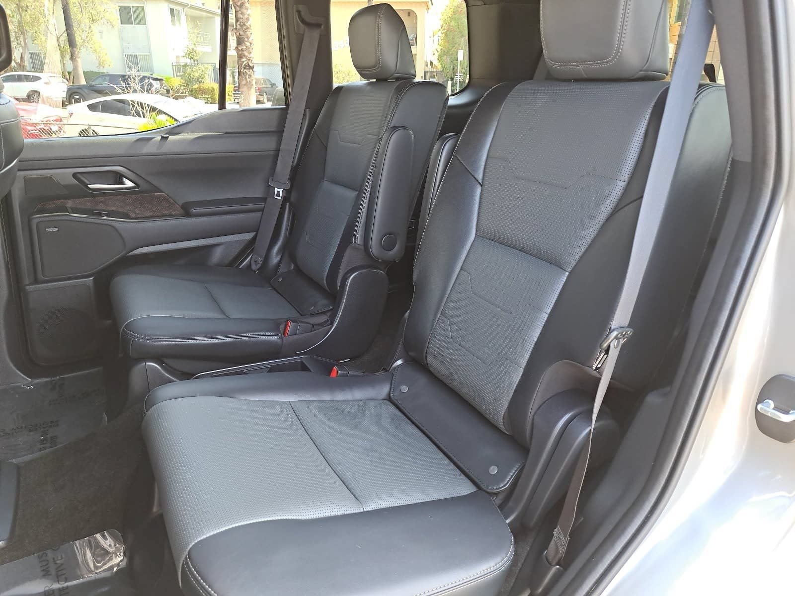 Used 2024 Lexus GX 550 w/ Accessory Package (2T) AWD/4WD image 16