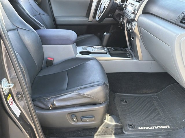 Used 2013 Toyota 4Runner SR5 image 32