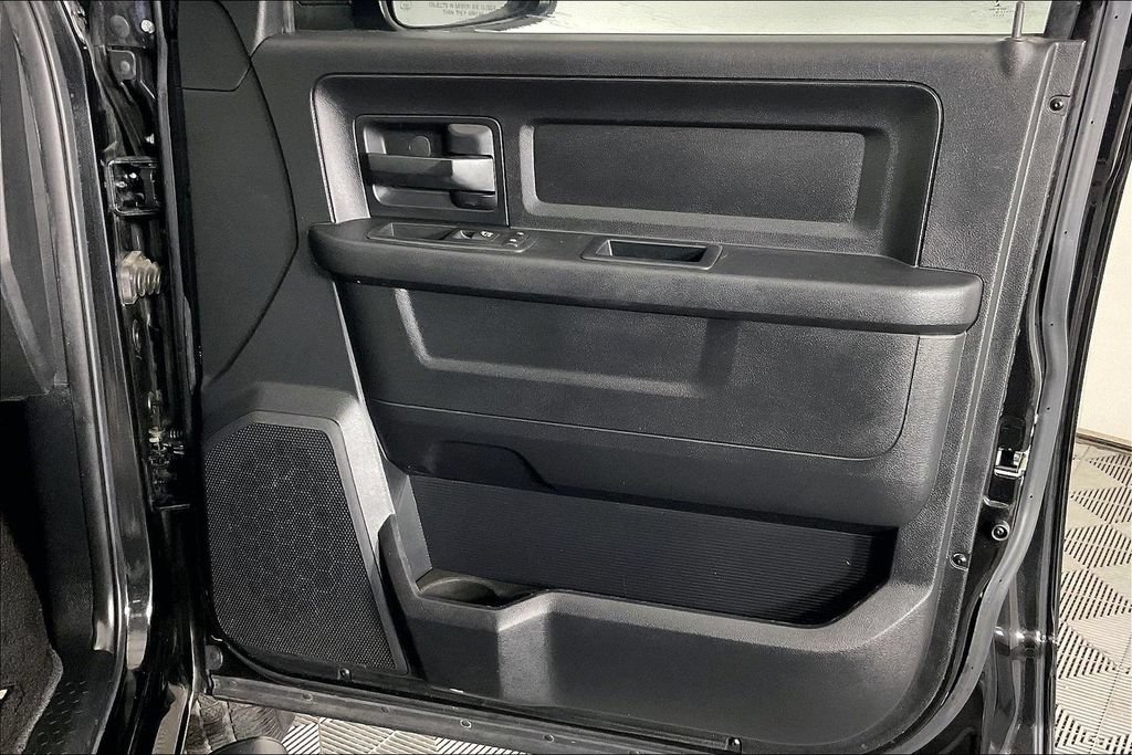 Used 2016 RAM 1500 Express w/ Black Ram 1500 Express Group RWD image 22