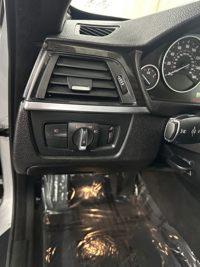 Used 2016 BMW 428i xDrive Convertible image 14