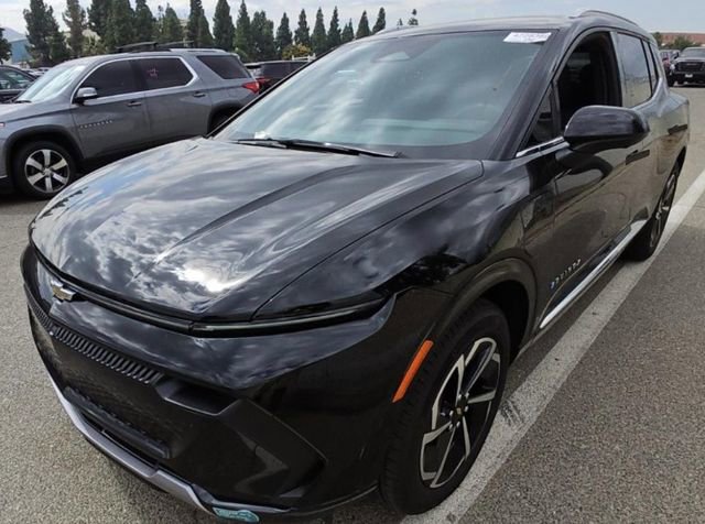 Used 2025 Chevrolet Equinox EV LT w/ Convenience Package image 3