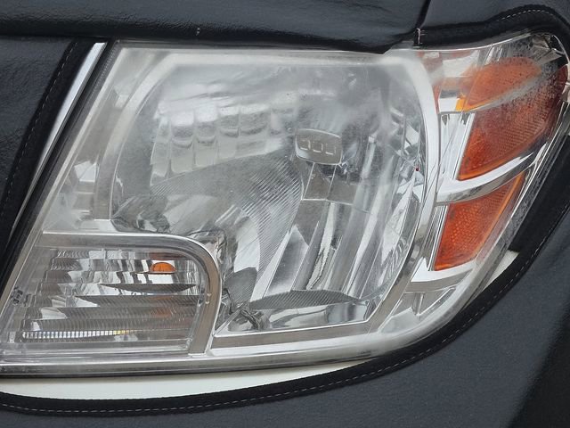 Used 2014 Nissan Frontier PRO-4X w/ Pro-4x Luxury Package AWD/4WD image 8