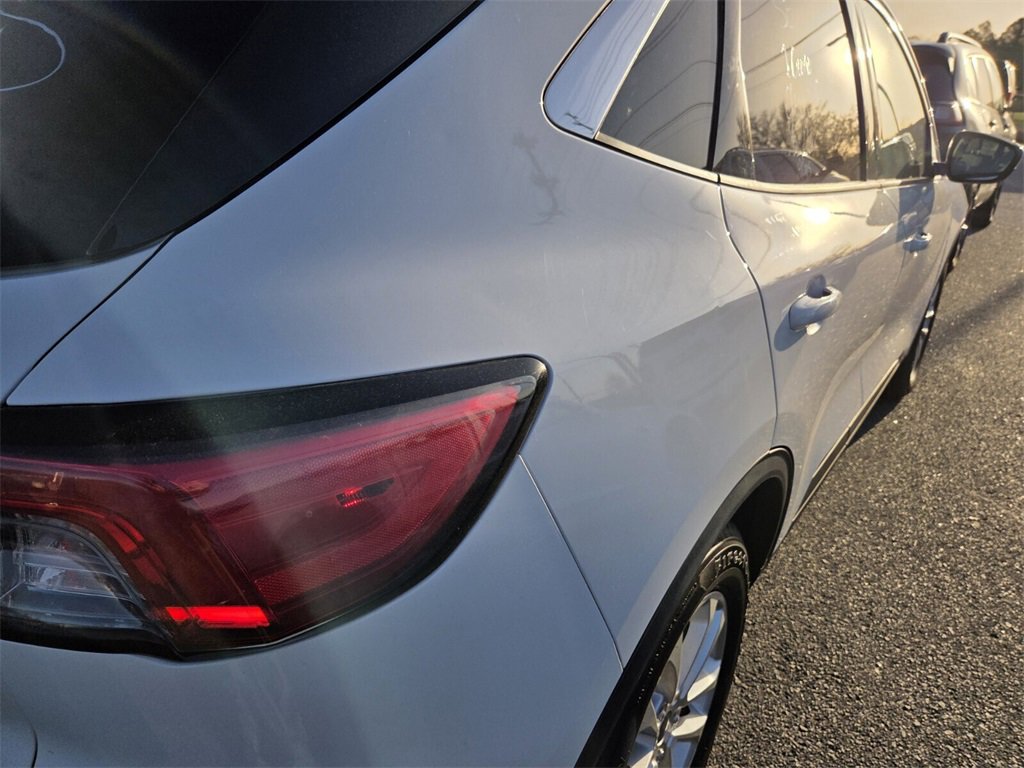 Used 2020 Ford Escape SE image 7