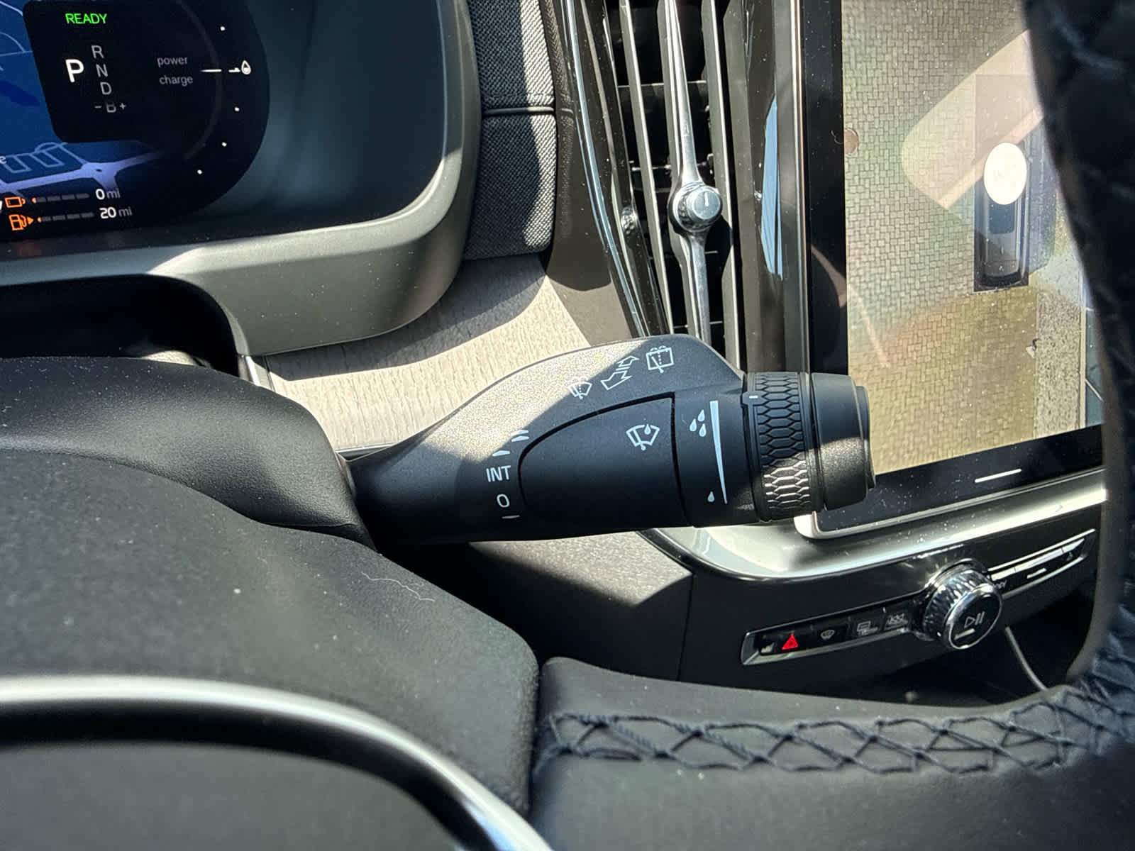 New 2026 Volvo XC90 T8 Ultra w/ Protection Package Premier AWD/4WD image 47