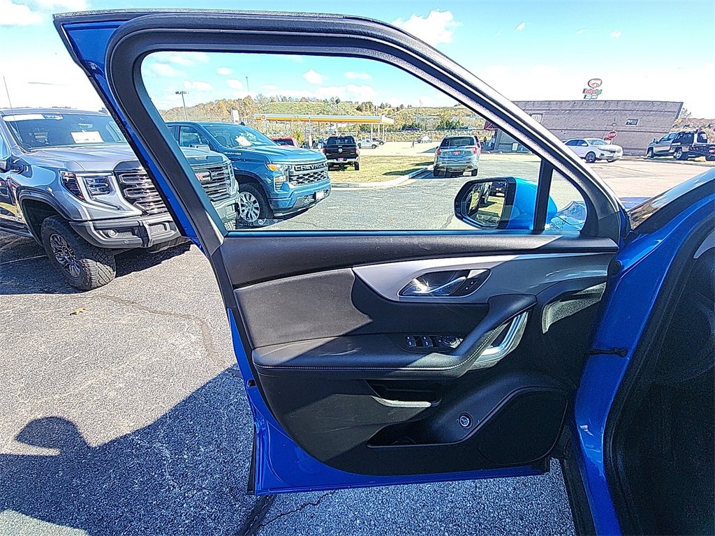 Used 2024 Chevrolet Blazer LT w/ Convenience Package image 12