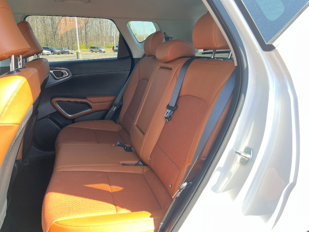 Used 2025 Kia Soul EX image 18