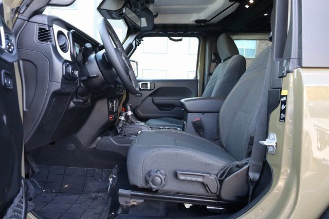 Used 2025 Jeep Wrangler Sport image 10