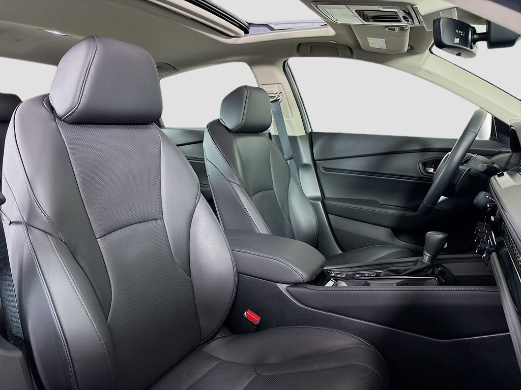 Used 2025 Honda Accord Touring image 31