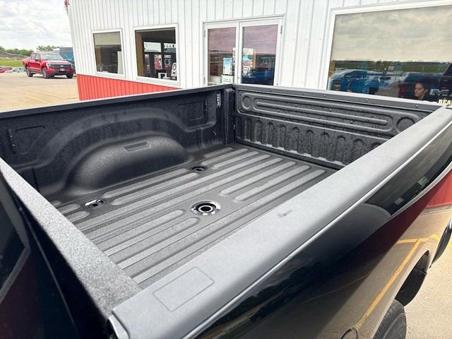 Used 2025 RAM 3500 Laramie image 16