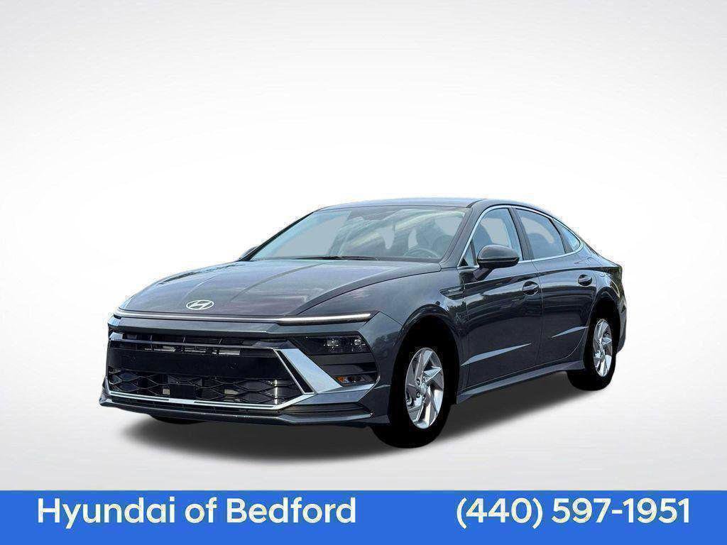 New 2026 Hyundai Sonata SE FWD image 1