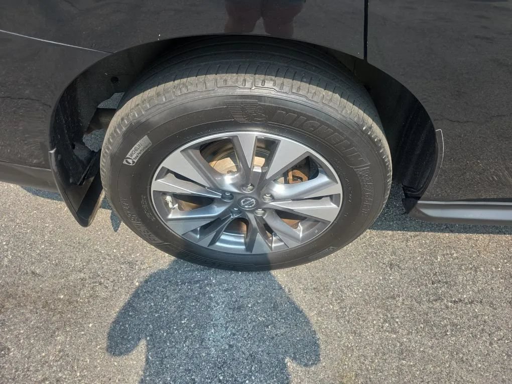 Used 2019 Nissan Pathfinder S AWD/4WD image 15