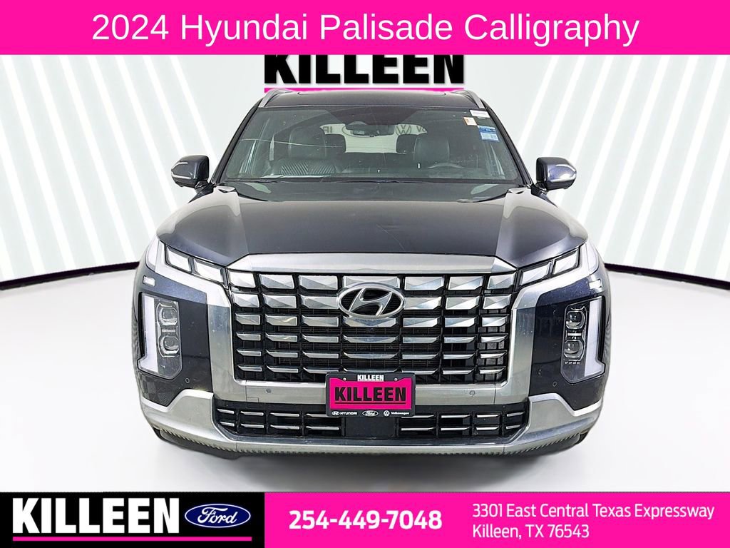 Used 2024 Hyundai Palisade Calligraphy image 2