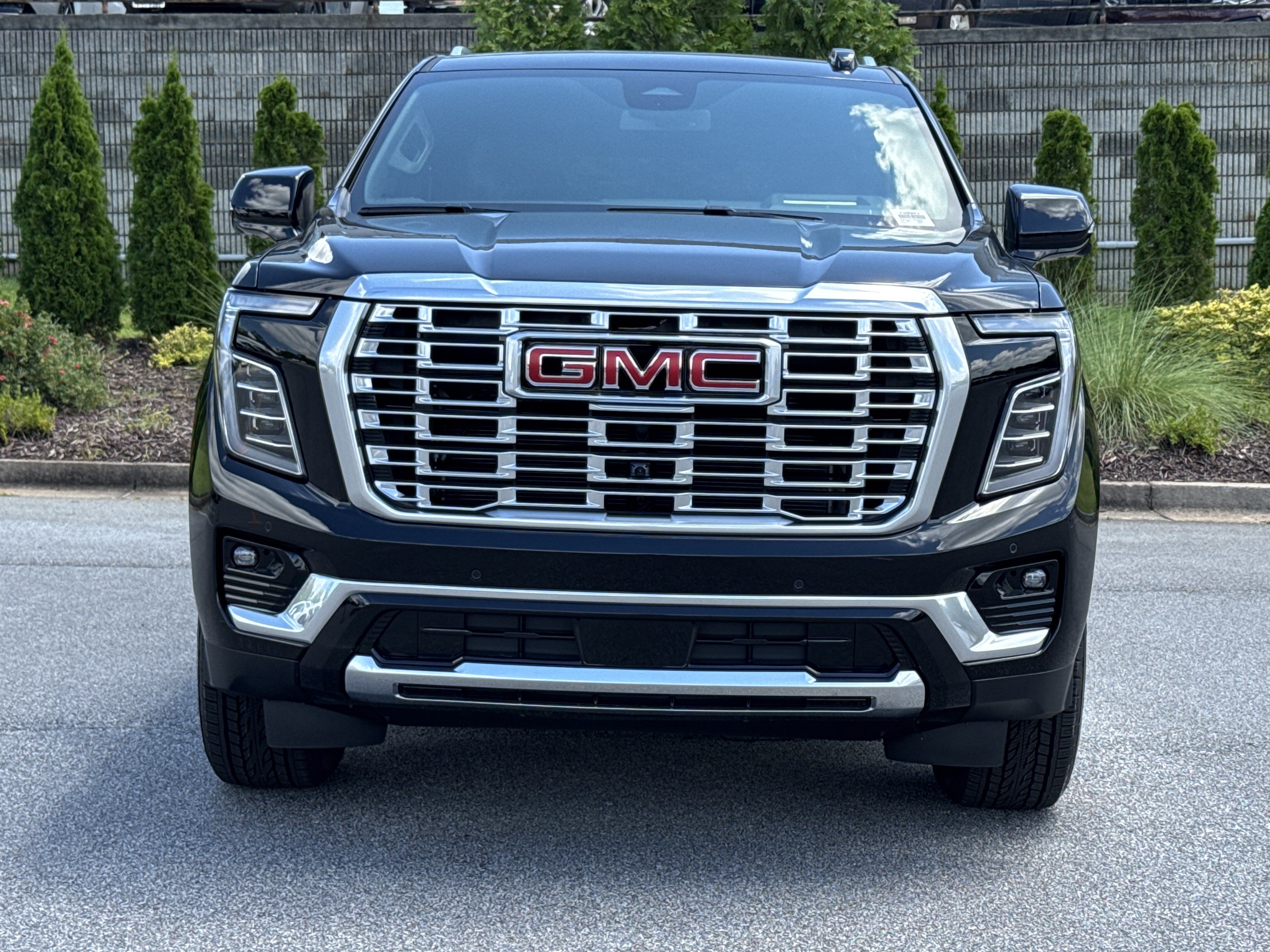 New 2026 GMC Yukon Denali AWD/4WD image 3