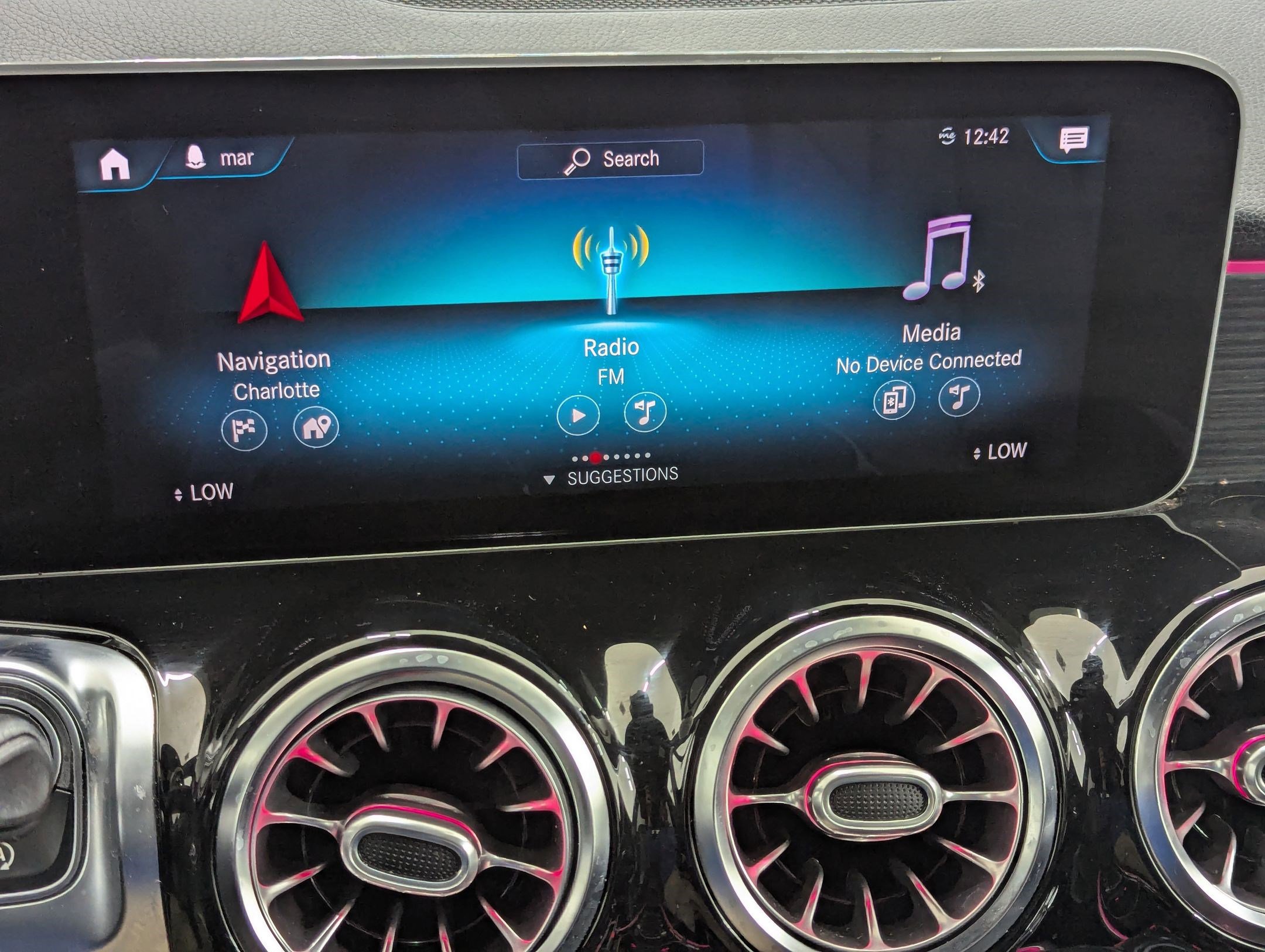 Used 2021 Mercedes-Benz GLB 250 4MATIC image 28