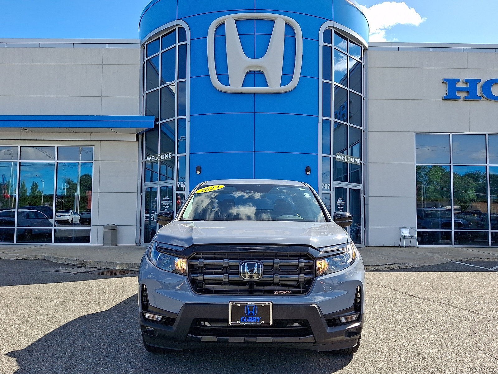 Used 2024 Honda Ridgeline Sport image 2